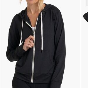 Women’s Vuori Halo Performance Hoodie 2.0, black. Size Medium.
